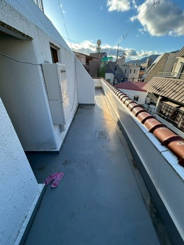 神戸市東灘区岡本１丁目の賃貸マンションのバルコニー