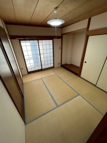 神戸市東灘区岡本１丁目の賃貸マンションの居間・リビング