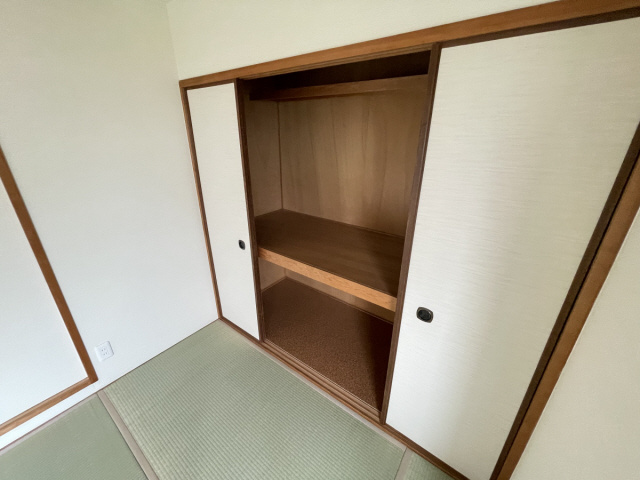 芦屋市楠町の賃貸マンションの収納