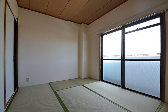 スカイハイツ五和の和室