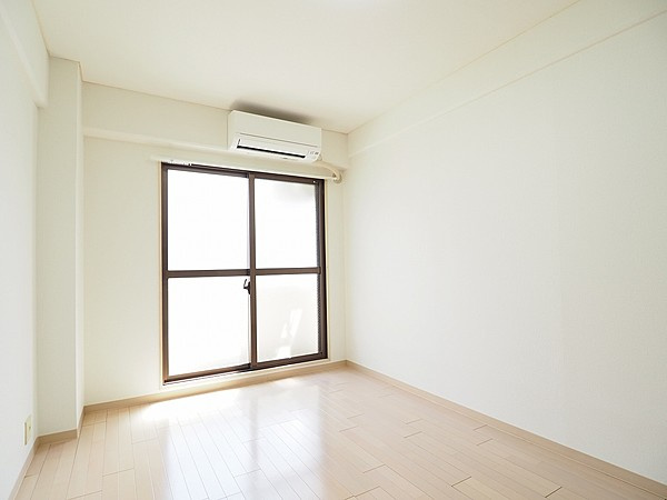 グレイス芦屋の居間・リビング