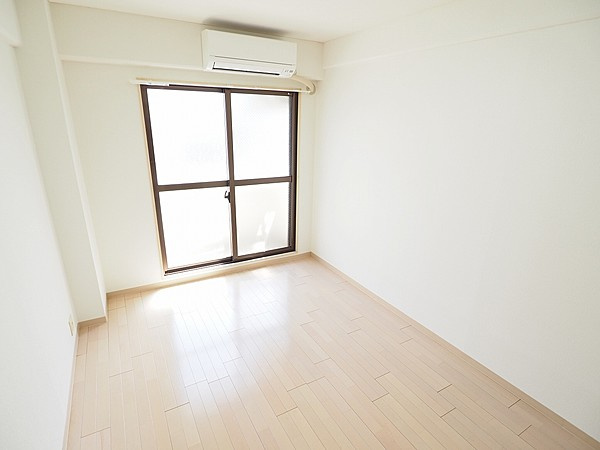 グレイス芦屋の居間・リビング