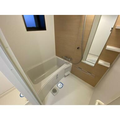 芦屋市呉川町の賃貸マンションの浴室