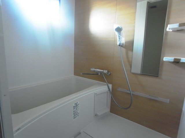 芦屋市呉川町の賃貸マンションの浴室
