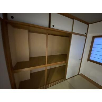芦屋市呉川町の賃貸マンションの収納