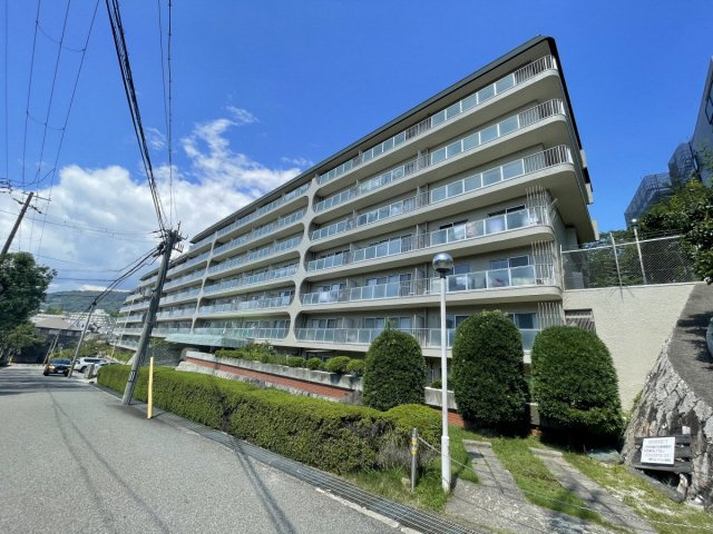 芦屋市翠ケ丘町の賃貸マンション