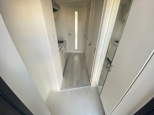 神戸市中央区楠町３丁目の賃貸マンションの玄関