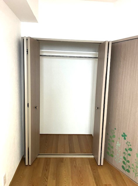 神戸市東灘区本庄町３丁目の賃貸マンションの収納