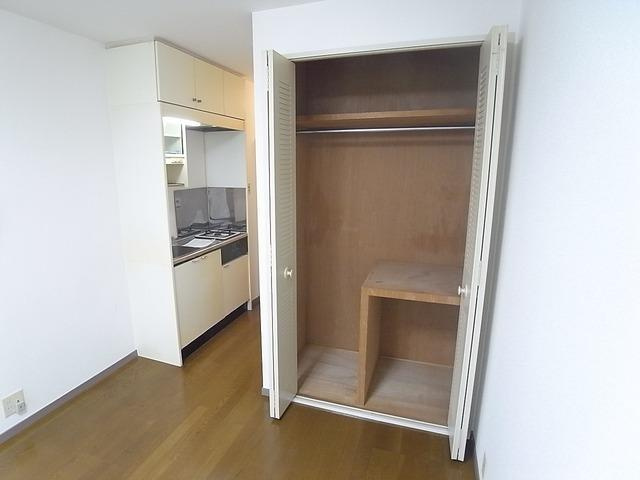 神戸市灘区篠原中町５丁目の賃貸マンションの収納