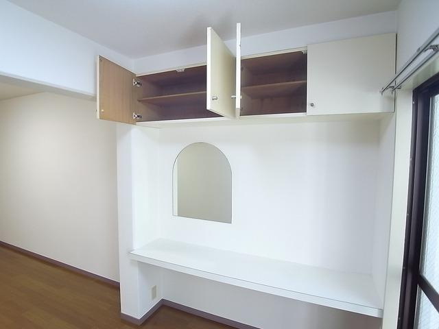 神戸市灘区篠原中町５丁目の賃貸マンションの収納