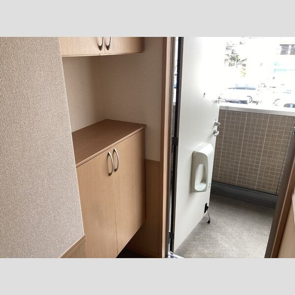 セジュール稲田本町の玄関