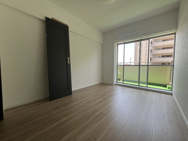 マンション 所沢市向陽ハイツB棟の洋室|使い勝手のいい洋室です