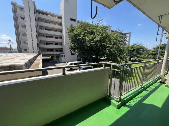 マンション 所沢市向陽ハイツB棟のバルコニー|陽当たり良好なバルコニーです