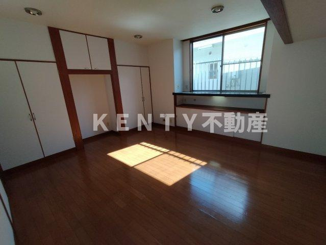 【洋室】 | 西蒲田５丁目戸建 | 広々とした洋室です