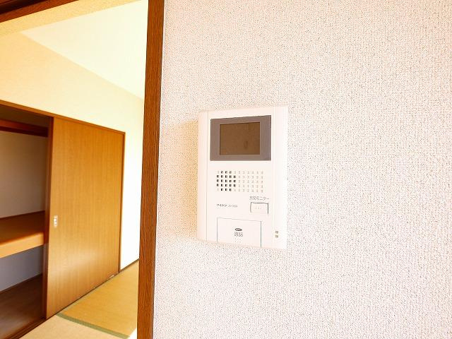 コンフォルト平松のセキュリティ|モニター付きインターホンで防犯もバッチリ