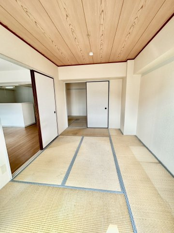 三杉プチシャトーの和室