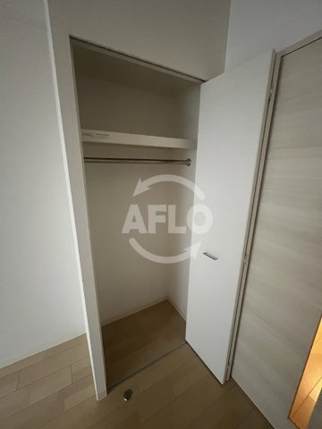 エスリード江坂江の木町の収納|エスリード江坂江の木町　クローゼット