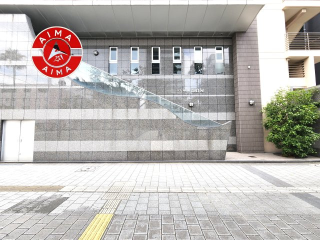 ペルル奈良屋|きれいなエントランス入口です。