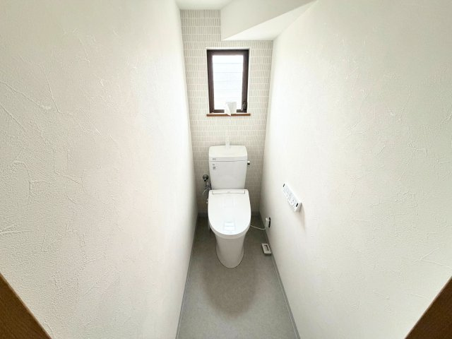 北久米町戸建てのトイレ|コンパクトで使いやすいトイレです