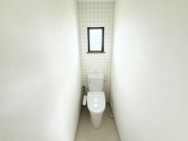 北久米町戸建てのトイレ|                                                  