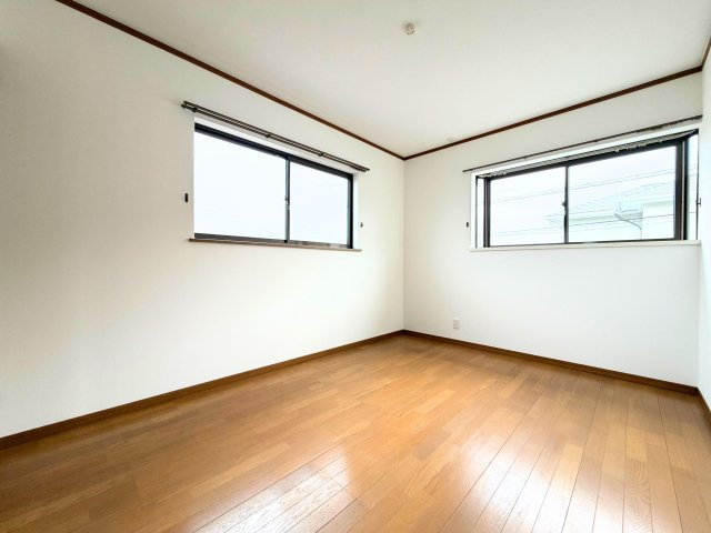 北久米町戸建ての洋室|                                                  