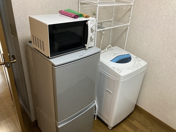 府中市紅葉丘３丁目のアパートの洗面所