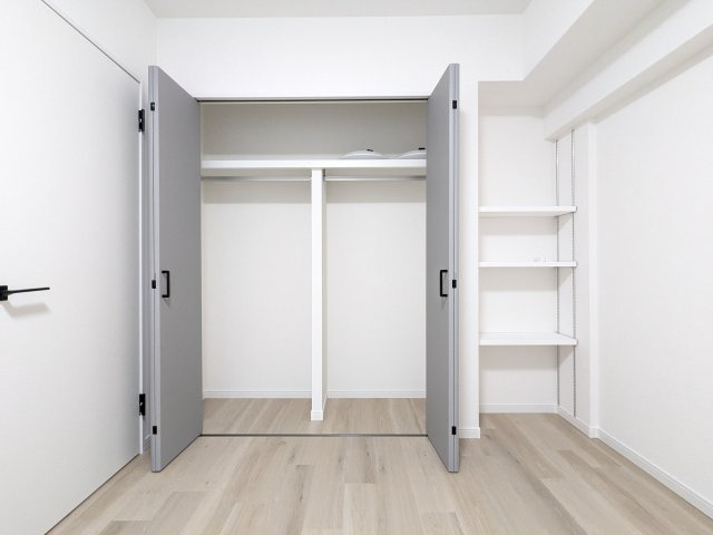 【設備】 | コモダスパッソ天神 | 共用部にはネットショッピングに便利な宅配ボックス完備。ボックス数も多く大型のお荷物にも対応可能なのが嬉しいですね♪