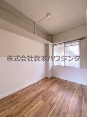 【洋室】 | 　ビレッジハウス私部1号棟 | 明るい洋室です