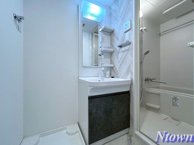 【洗面所】 | S-RESIDENCE亀島駅前ascent | スペースが確保できる洗面所です