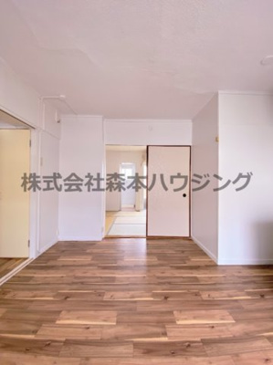 【居間・リビング】 | 　ビレッジハウス私部2号棟 | ゆったりとした居間です