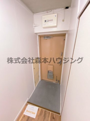 【玄関】 | 　ビレッジハウス私部2号棟 | 落ち着いた玄関です