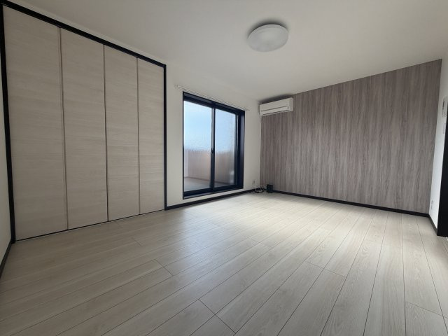 CROUD東桜木町の居間・リビング