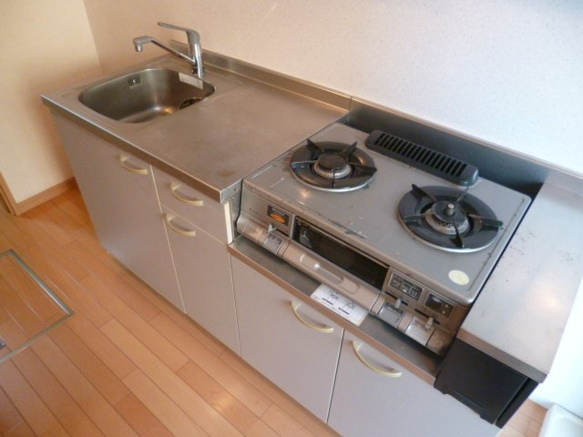 府中市多磨町１丁目のアパートのキッチン