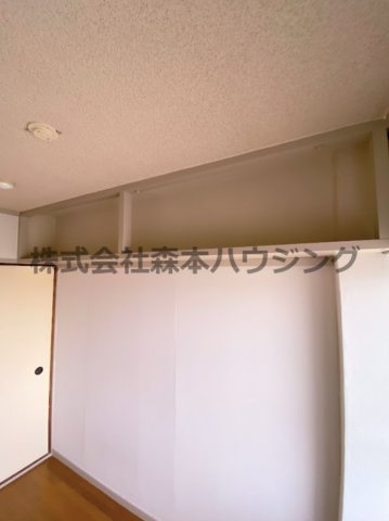【収納】 | 　ビレッジハウス私部4号棟 | 便利な上棚収納がついてます