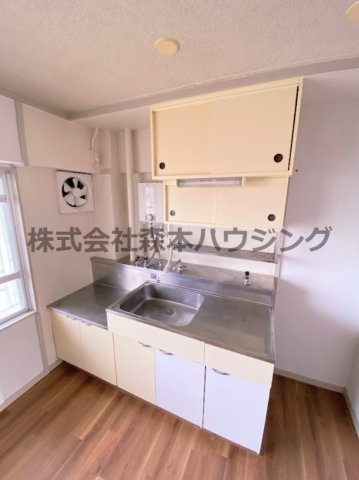 【キッチン】 | 　ビレッジハウス私部4号棟 | キッチンでお料理をお楽しみください