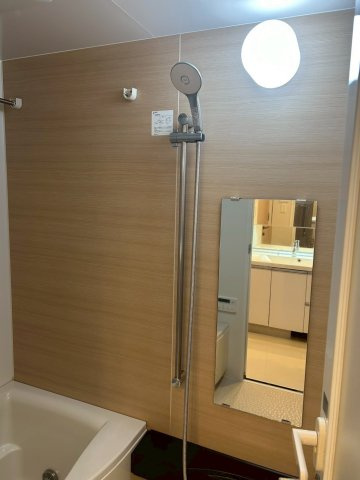 メゾンカルム本郷の浴室