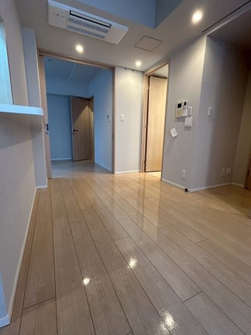 メゾンカルム本郷の居間・リビング