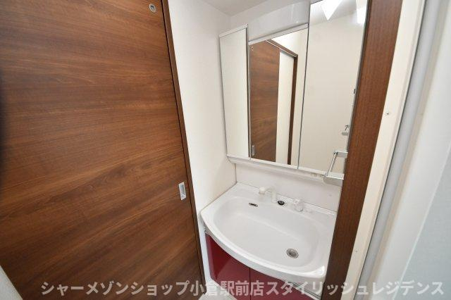 プレジデンスザ・小倉 の独立洗面台