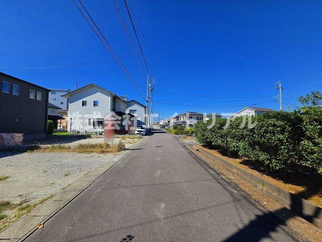 美濃加茂市加茂野町　第6期　新築戸建　全2棟の前面道路含む現地写真