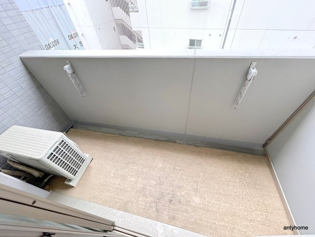 TLRレジデンス本町WEST　仲介手数料無料のバルコニー