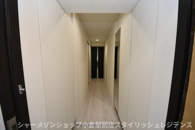 ヒルクレスト片野グランデIの玄関