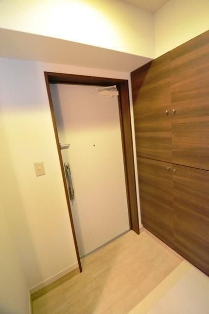 THE SQUARE・Suite Residenceの玄関