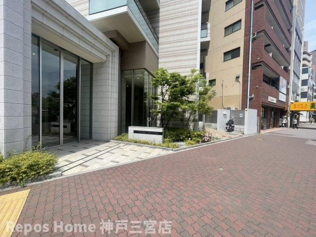 スプランディッド神戸北野のエントランス