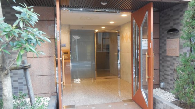 OLIO湯島のエントランス