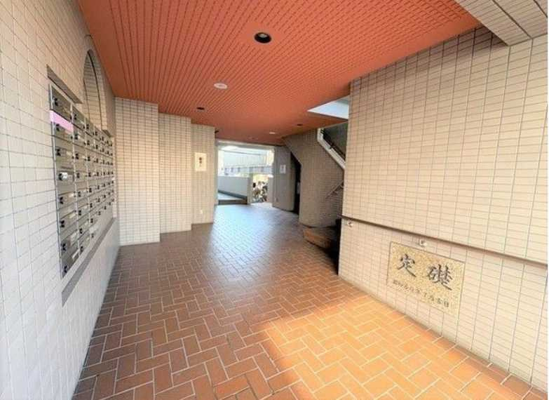 玉川サンケイハウス北棟　リノベーション　分譲賃貸　ウォークインクローゼットのロビー