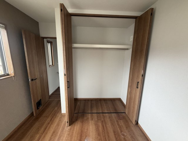 【収納】 | 福岡市西区野方２丁目 戸建て | 衣類をまとめて収納できるので、お部屋を広くお使いいただけます
