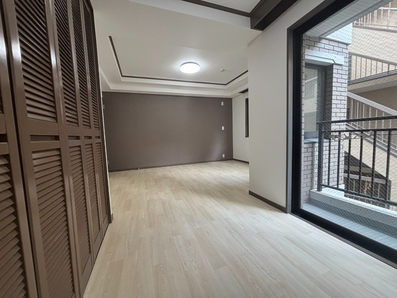 渋谷区神宮前３丁目の賃貸マンションの居間・リビング|ゆったりとした居間です