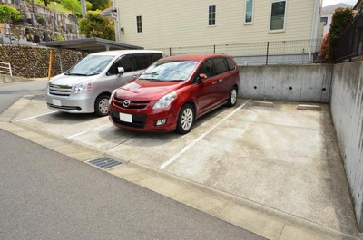 ♪敷地内駐車場！♪