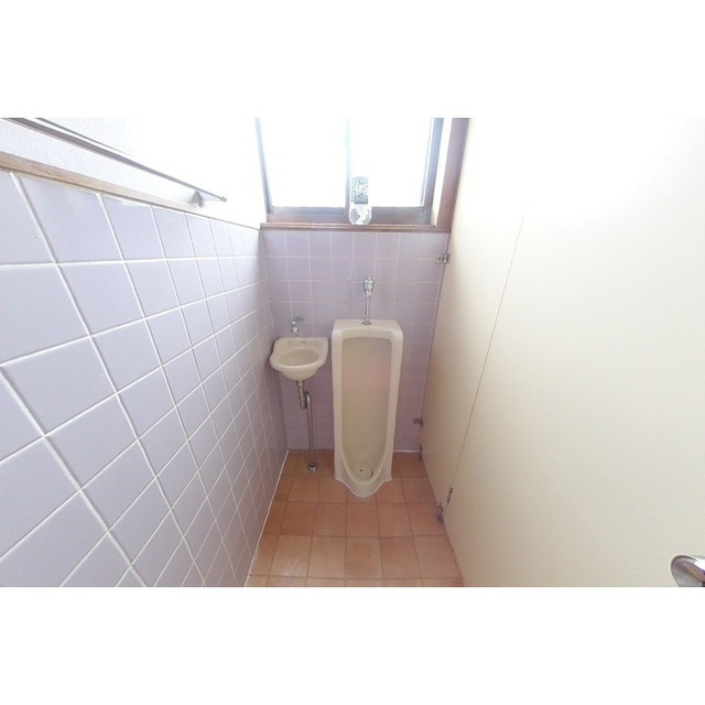 本巣市政田の一戸建てのトイレ