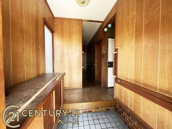 磯城郡川西町結崎　一戸建の玄関|■現地撮影写真■すっきりとした明るい玄関が家族やお客様を迎えてくれます！